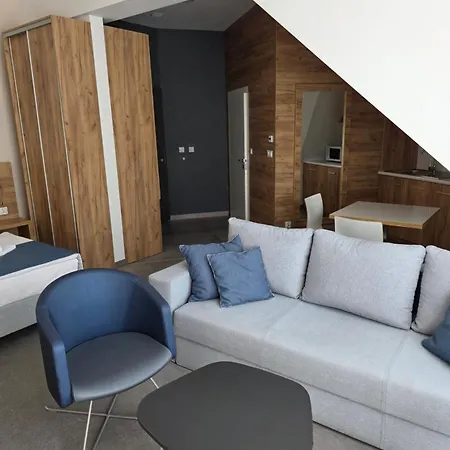 Daire Czarna Gora 415 3*